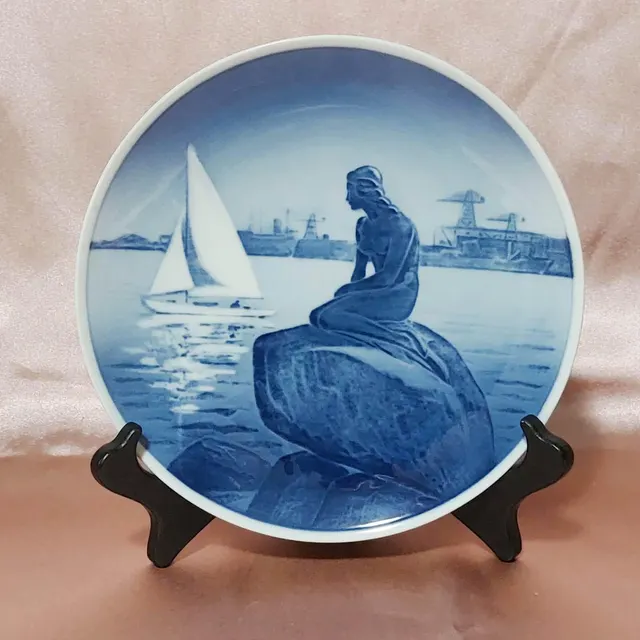 Antique Style Royal Copenhagen Little Mermaid Plate