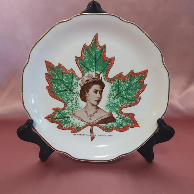 Vintage 1959 Queen Elizabeth II Canada Commemorative